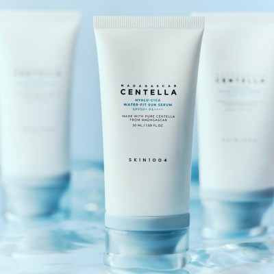 ضد آفتاب سنتلا SPF50 مدل HYALU CICA حجم 50 میل ضد آفتاب سنتلا SPF50 مدل HYALU CICA حجم 50 میل